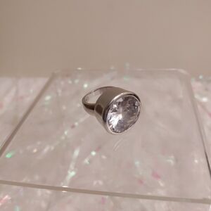 Elegant Silver Ring with Clear Gemstone